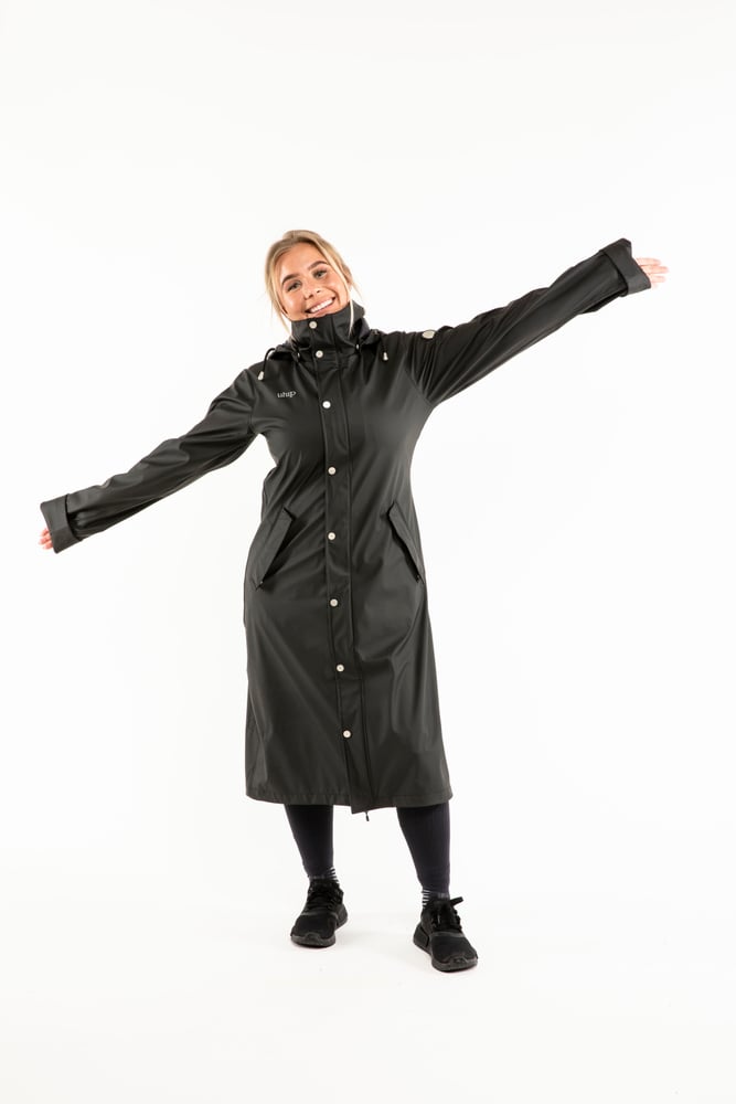 Winnie Raincoat Jet Black