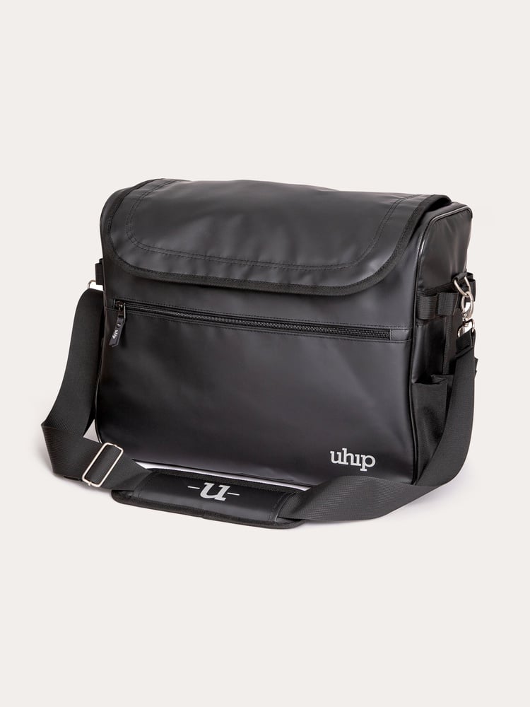 The Uhip Grooming Bag