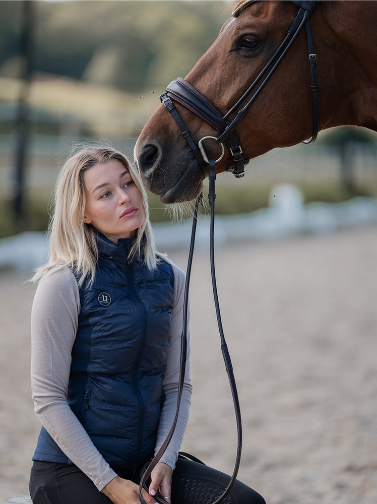 Everyday Hybrid Vest Eclipse Navy