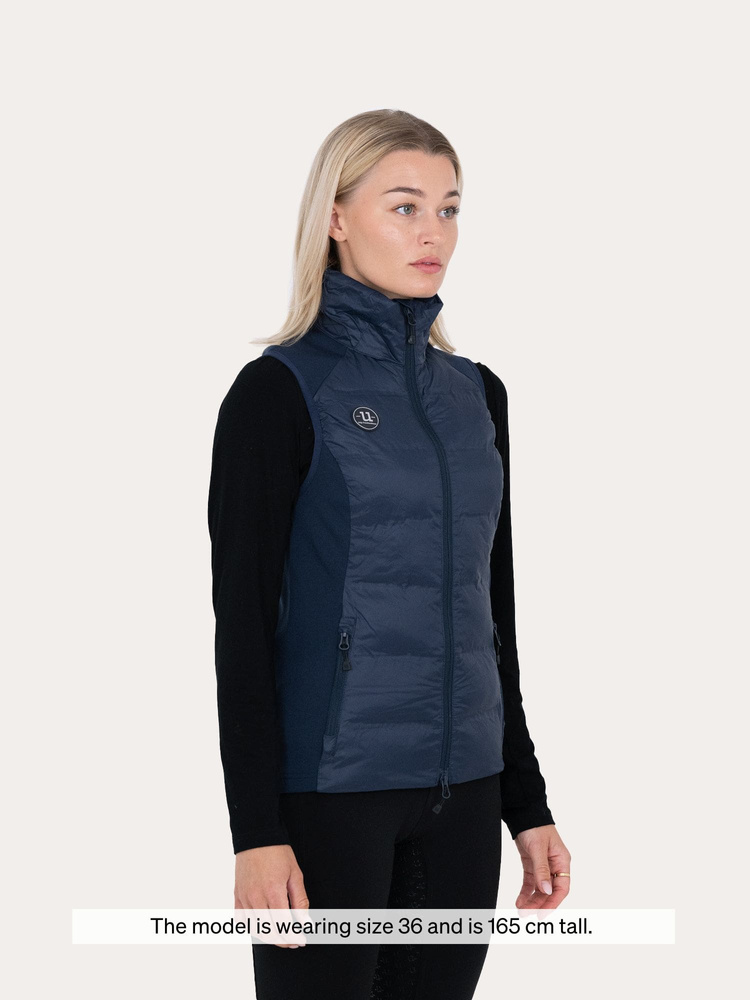 Everyday Hybrid Vest Eclipse Navy