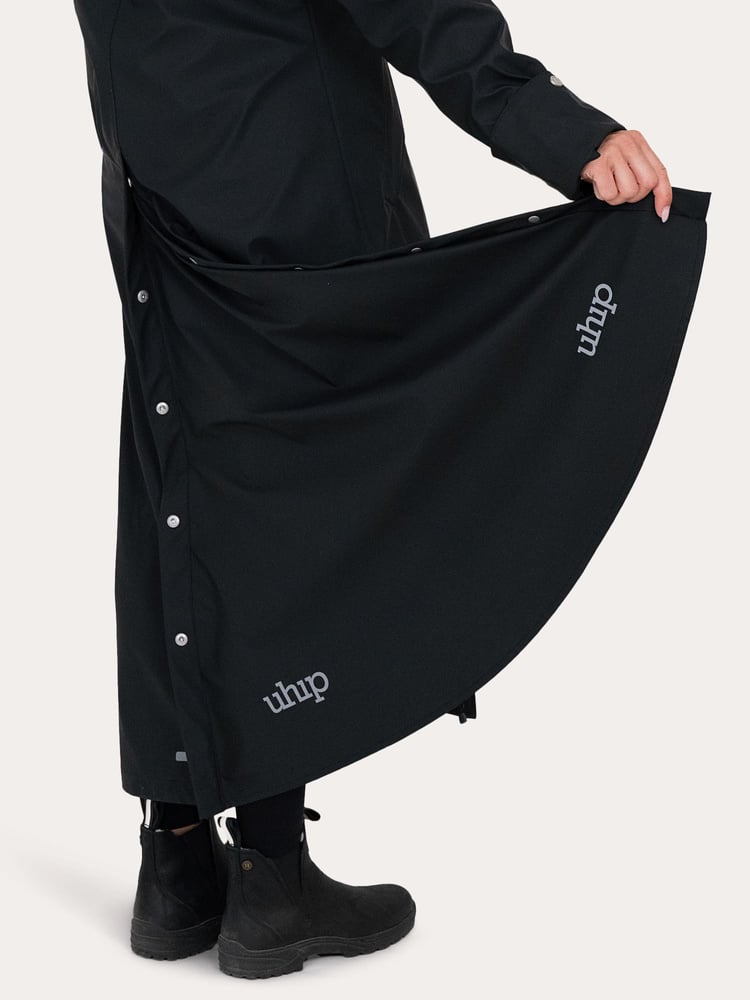Winnie Raincoat Extended Jet Black