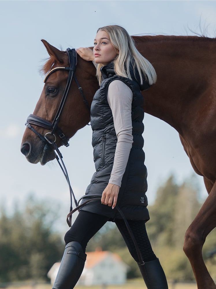 Ally Light Long Vest Jet Black